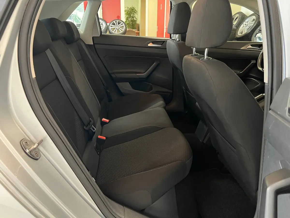 1.0 MPI Comfortline - Cruise Control - Airco