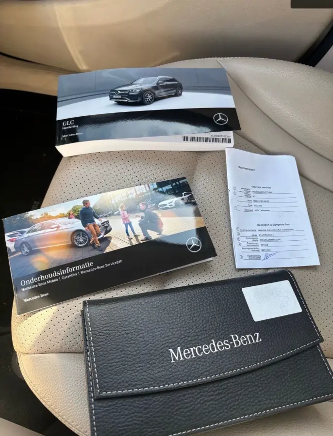 200 Business Solution Limited Camera | Vol Leder | Elek. Stoelen | Carplay | Climate | Stoelverwarming | Trekhaak | LED | Parkeersensoren | Achteruitrijcamera | Airco (automatisch) | Apple C