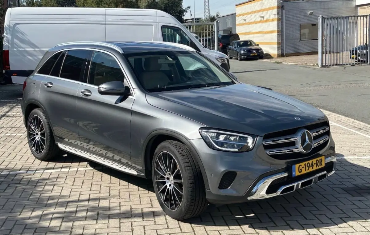 200 Business Solution Limited Camera | Vol Leder | Elek. Stoelen | Carplay | Climate | Stoelverwarming | Trekhaak | LED | Parkeersensoren | Achteruitrijcamera | Airco (automatisch) | Apple C