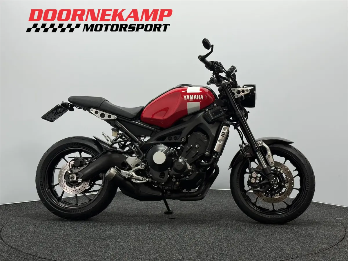 Yamaha XSR900 2018 Benzine Handgeschakeld leasen
