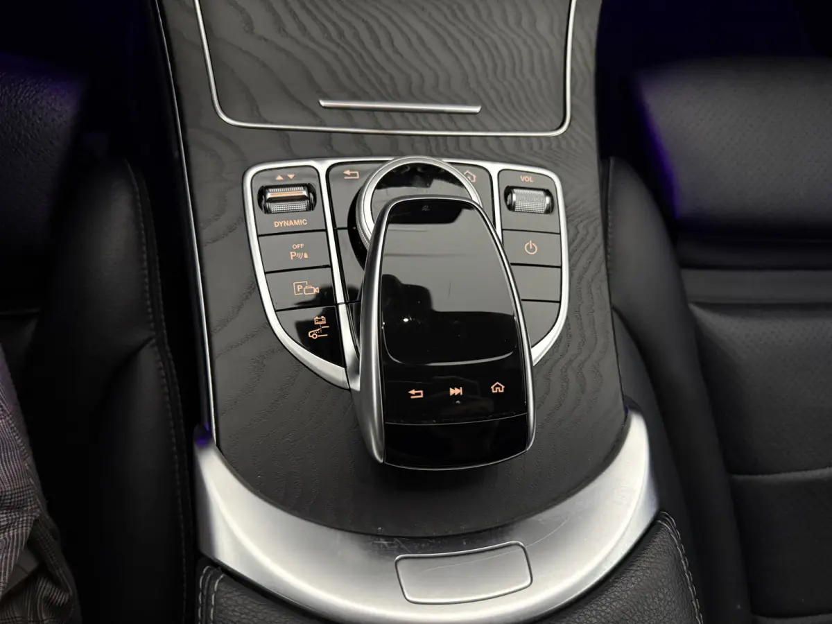 300 e AMG Limited | 360° | Virtual | Sfeer | Carplay | LED | Trekhaak | Parkeersens.
