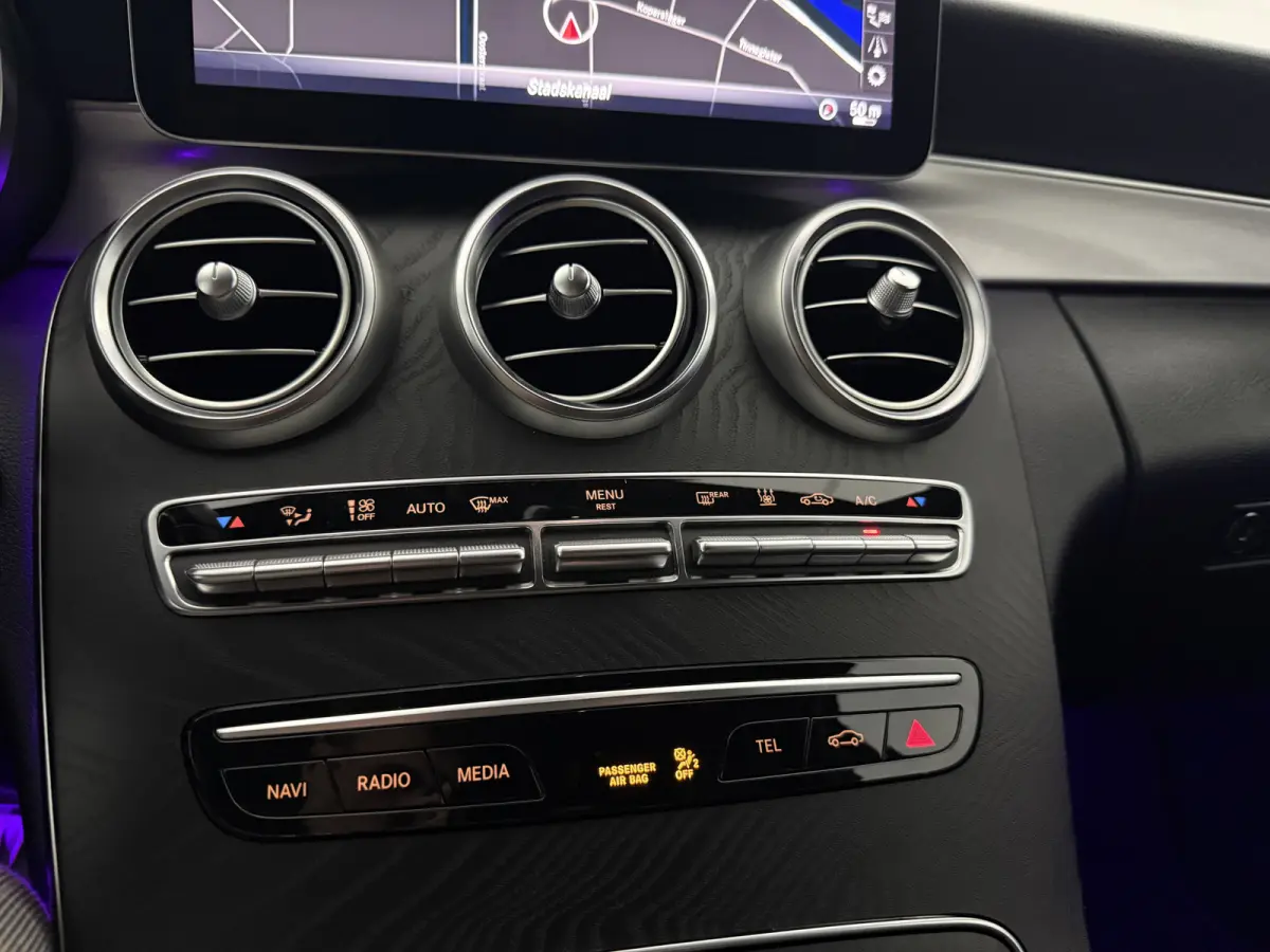 300 e AMG Limited | 360° | Virtual | Sfeer | Carplay | LED | Trekhaak | Parkeersens.