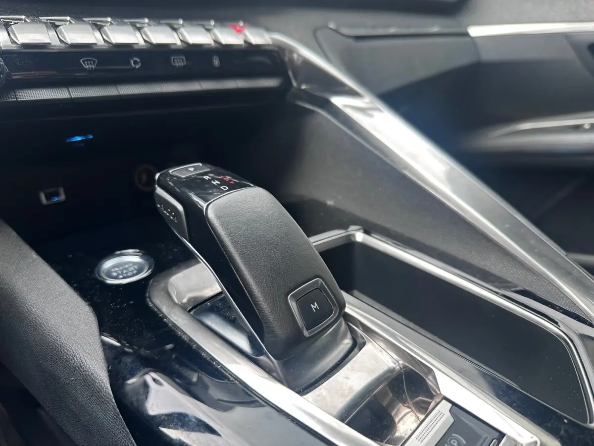 1.2 PureTech GT Line PANO AUTOMAAT LED