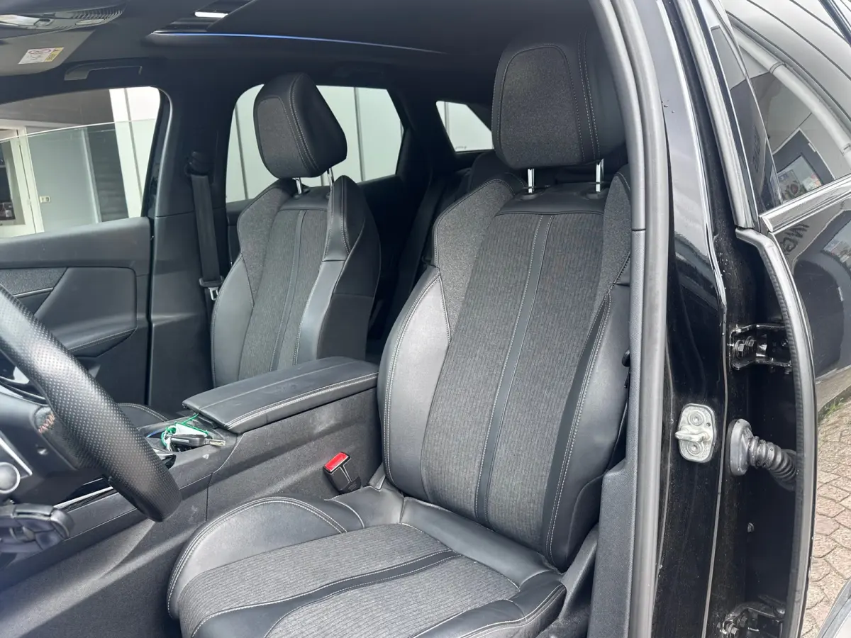 1.2 PureTech GT Line PANO AUTOMAAT LED