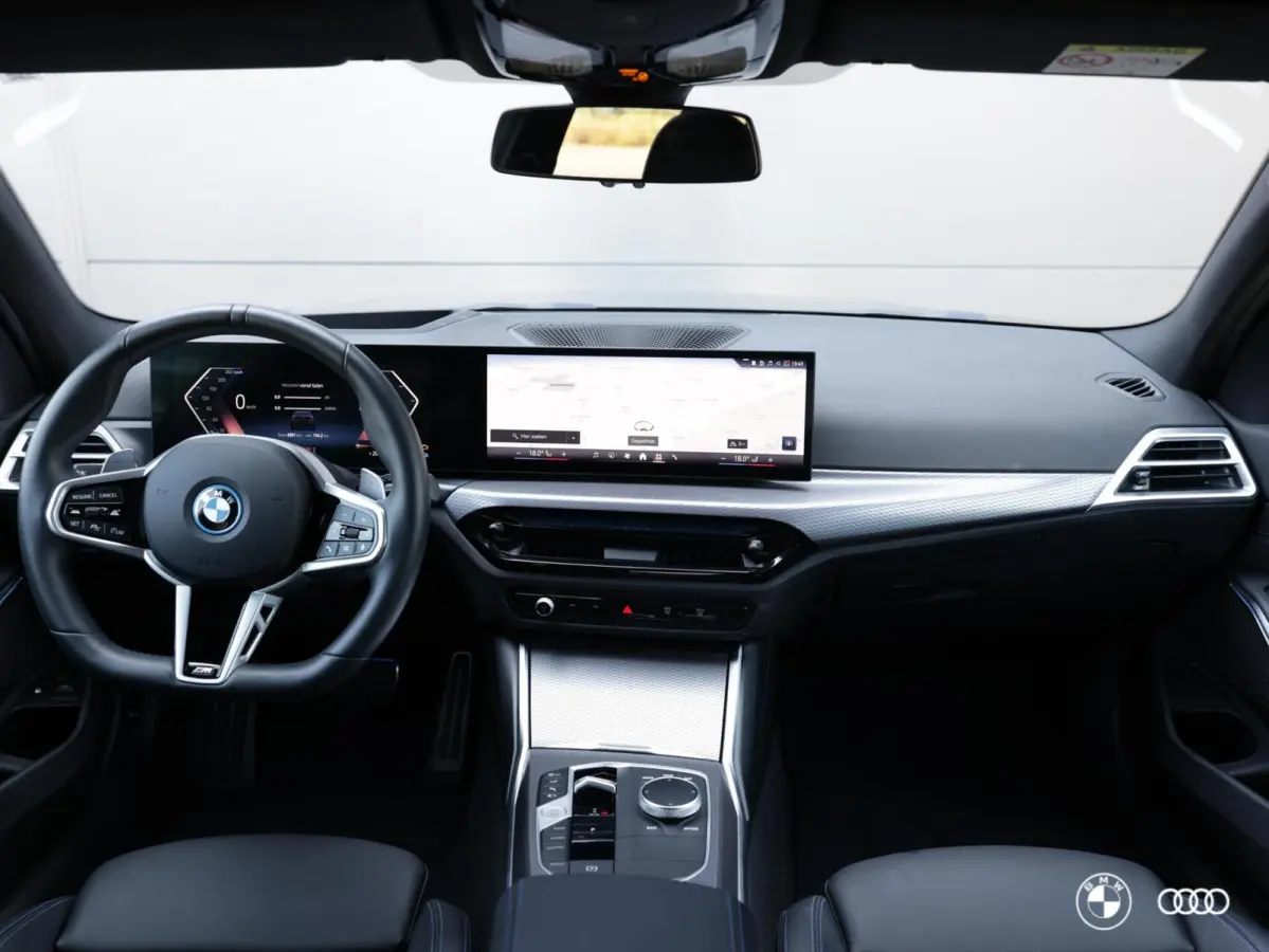 330E M SPORT / ACC / AUGMENTED / MEMORY / HEADUP / 18"