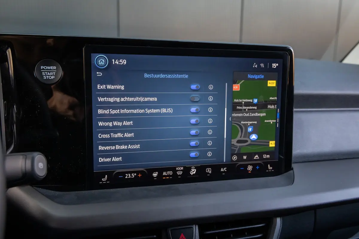Cour. E-Transit Limited 44kWh Achteruitrijcamera | Snel rijden | Apple Carplay en Android auto |