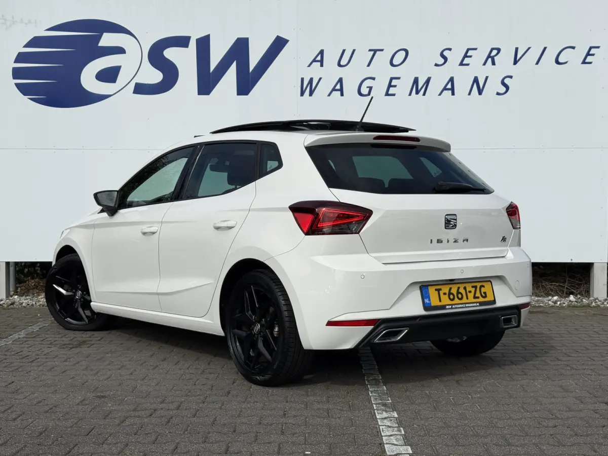 1.0 TSI FR Business Intense | Pano | ACC | BEATS | Camera | 17 inch