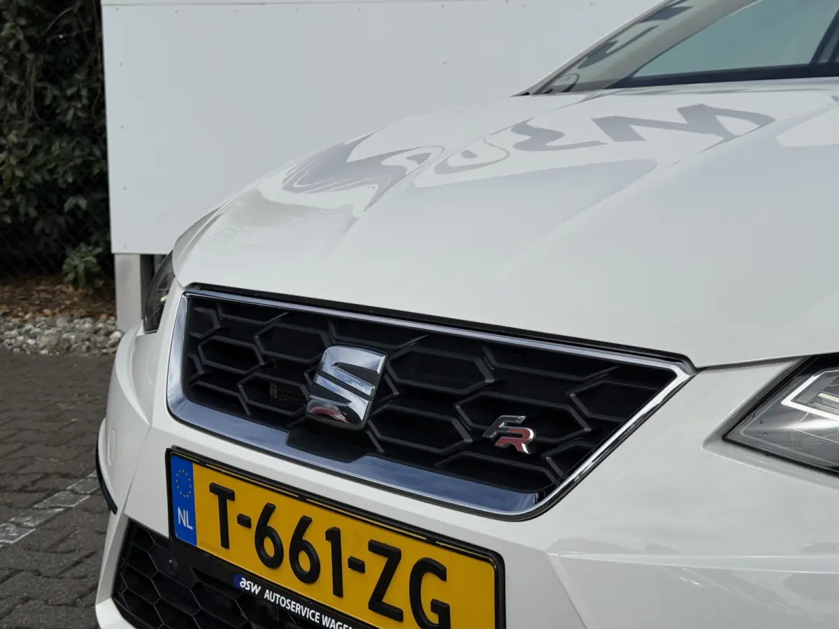 1.0 TSI FR Business Intense | Pano | ACC | BEATS | Camera | 17 inch
