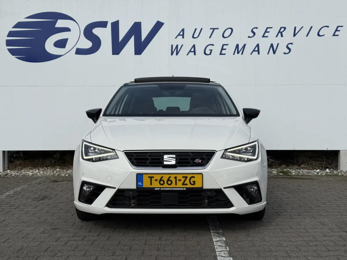 1.0 TSI FR Business Intense | Pano | ACC | BEATS | Camera | 17 inch