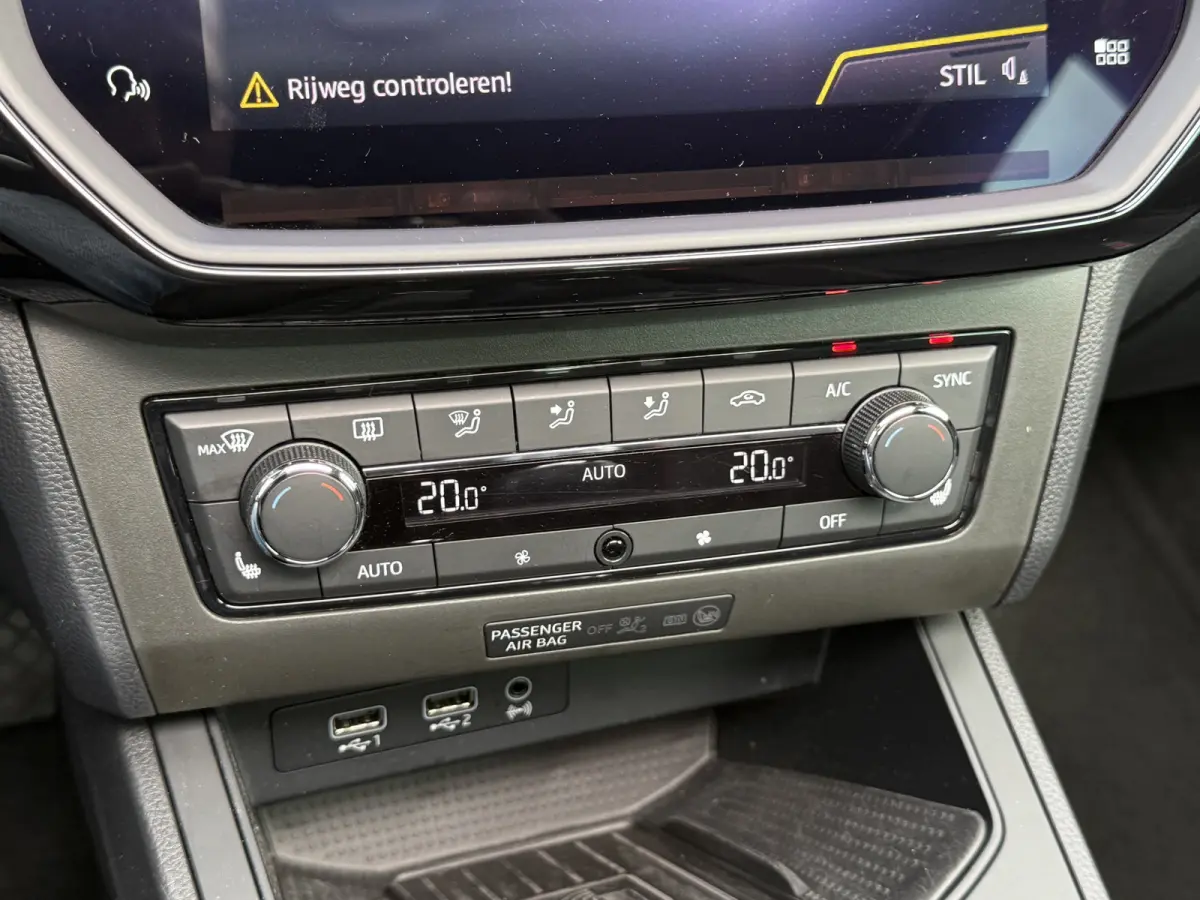 1.0 TSI FR Business Intense | Pano | ACC | BEATS | Camera | 17 inch