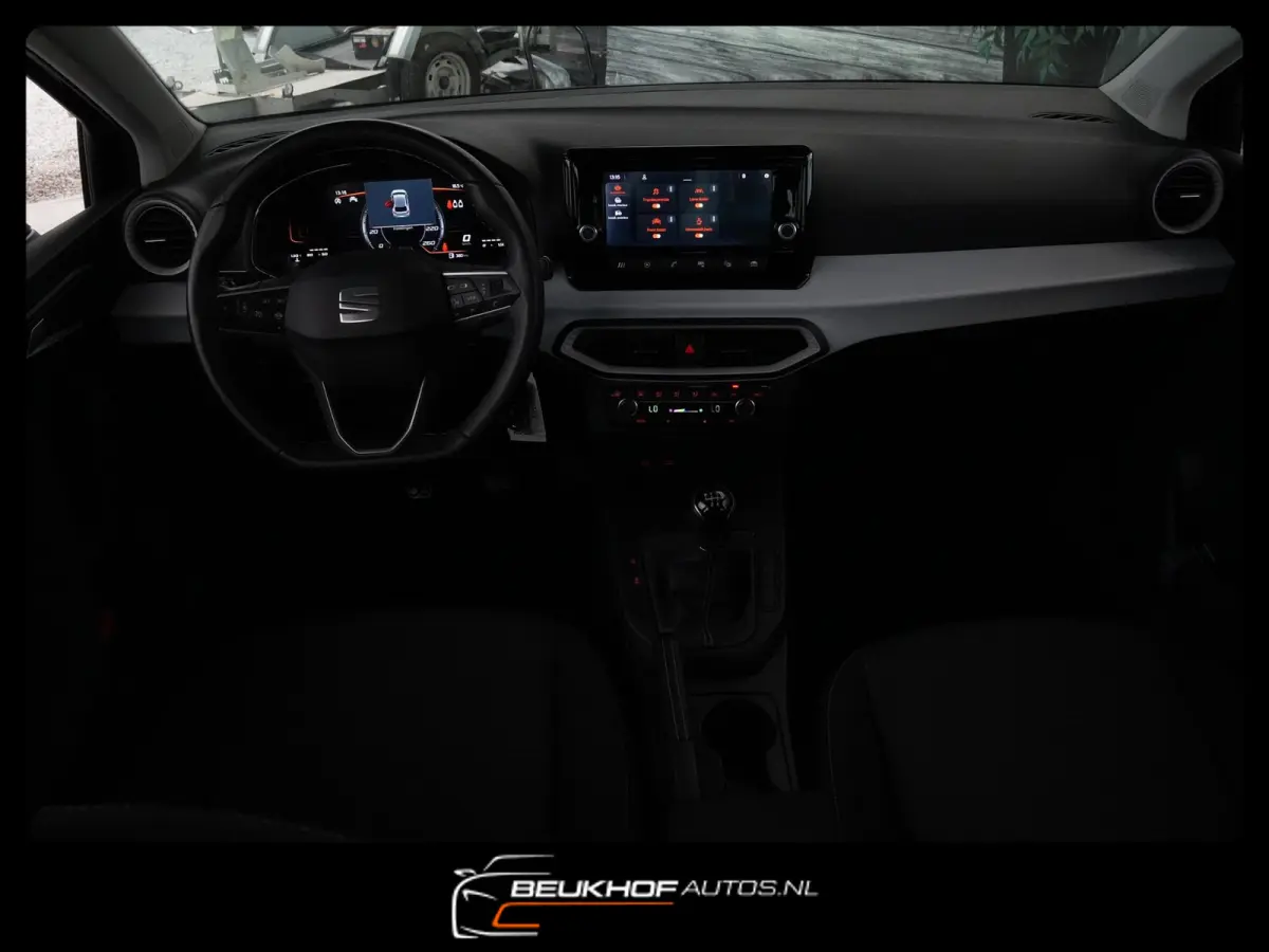 1.0 EcoTSI Airco Virtual dash Carplay parkeersensor