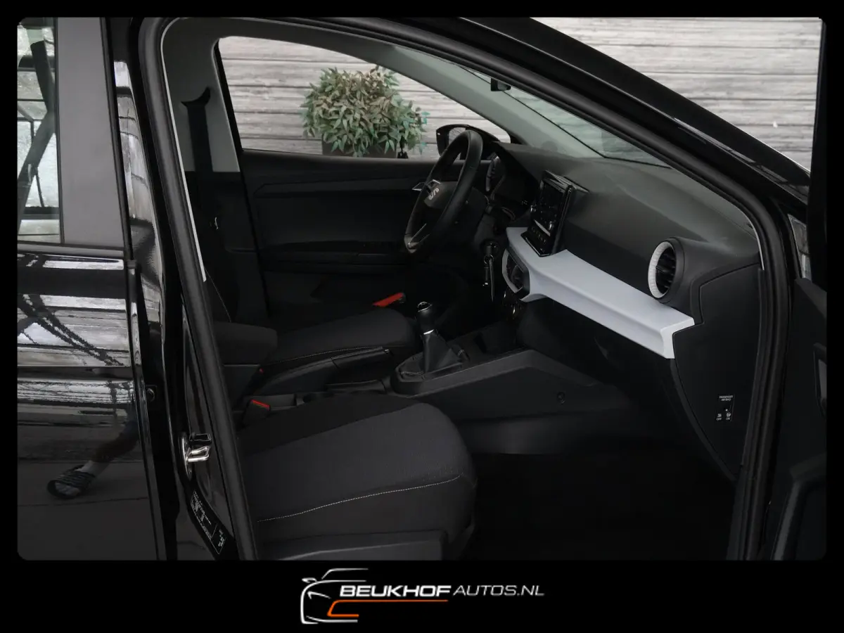 1.0 EcoTSI Airco Virtual dash Carplay parkeersensor