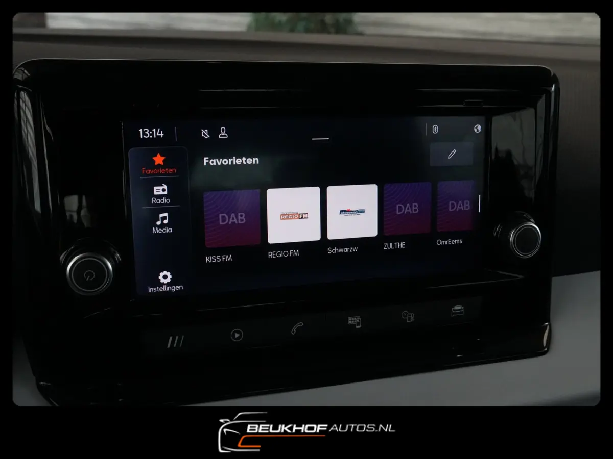 1.0 EcoTSI Airco Virtual dash Carplay parkeersensor
