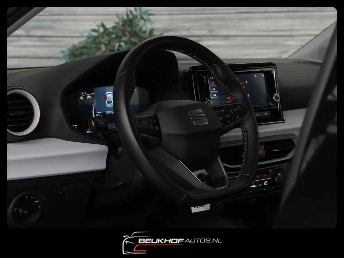 1.0 EcoTSI Airco Virtual dash Carplay parkeersensor