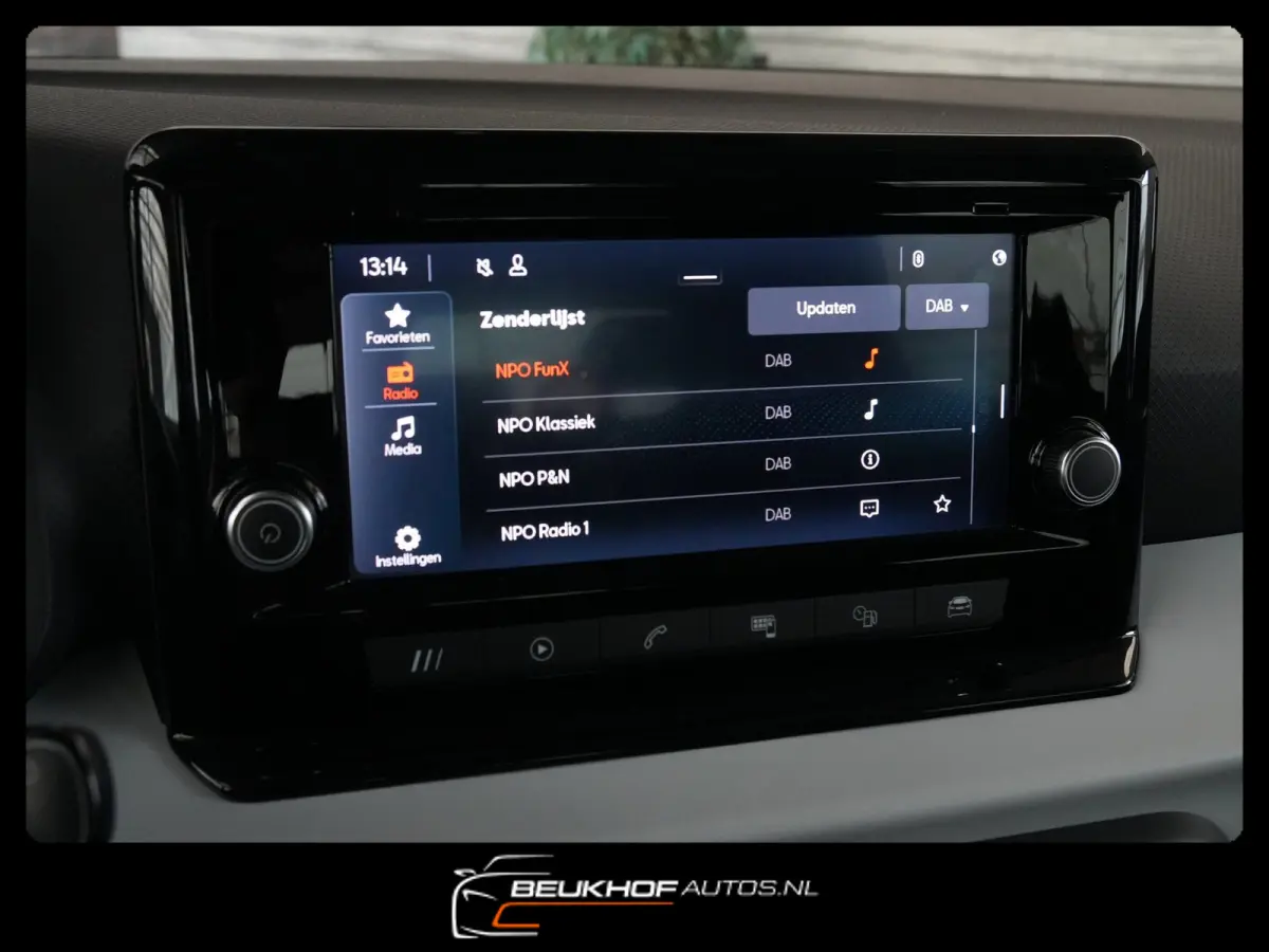 1.0 EcoTSI Airco Virtual dash Carplay parkeersensor