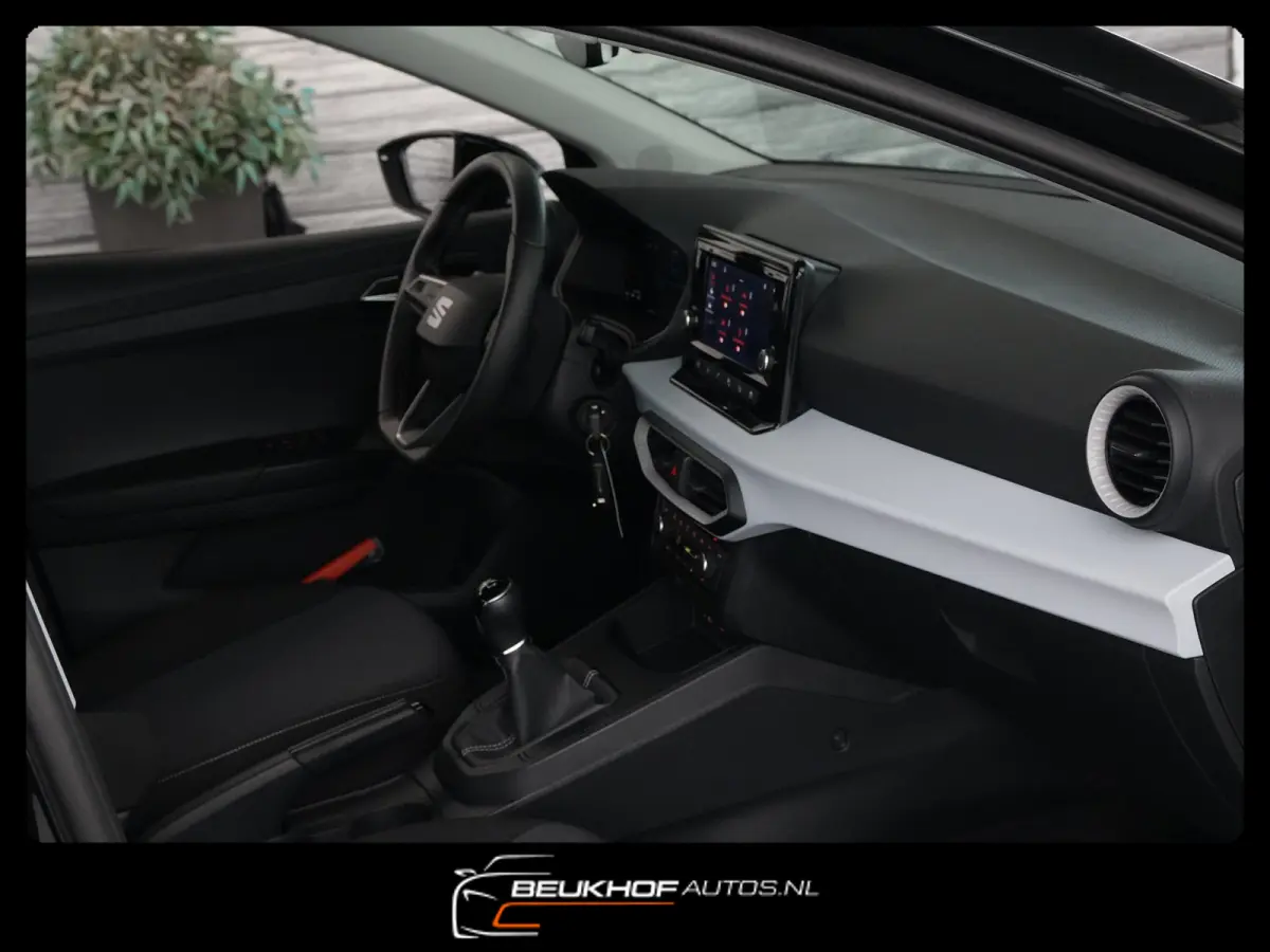 1.0 EcoTSI Airco Virtual dash Carplay parkeersensor