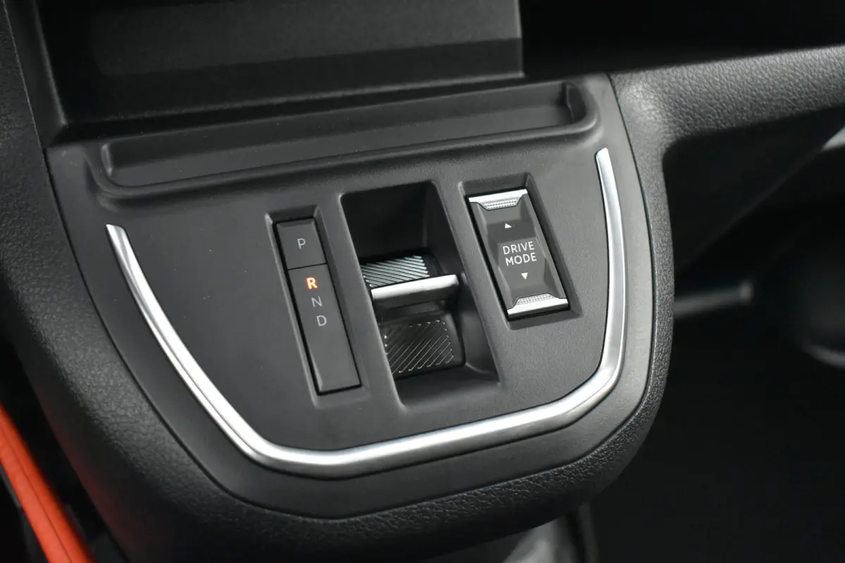 L2 136 75 kWh Tot 8 Jaar Garantie! | Parkeersensoren | Cruise Control | Airco | Bluetooth | !!