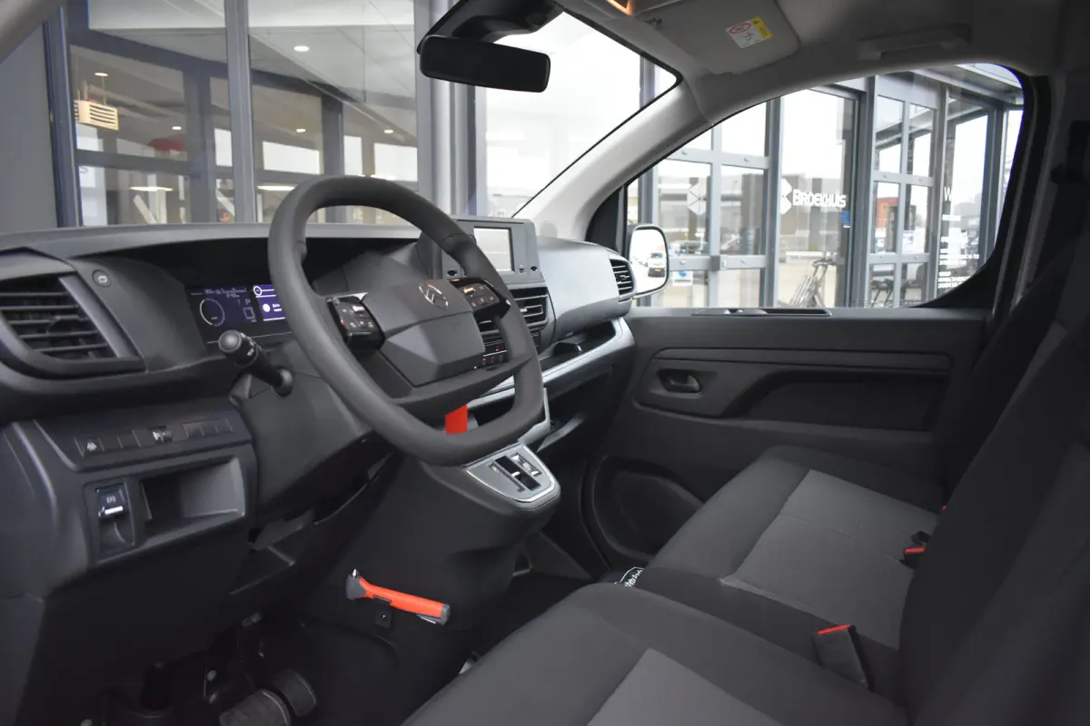 L2 136 75 kWh Tot 8 Jaar Garantie! | Parkeersensoren | Cruise Control | Airco | Bluetooth | !!