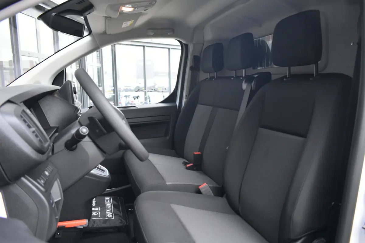 L2 136 75 kWh Tot 8 Jaar Garantie! | Parkeersensoren | Cruise Control | Airco | Bluetooth | !!