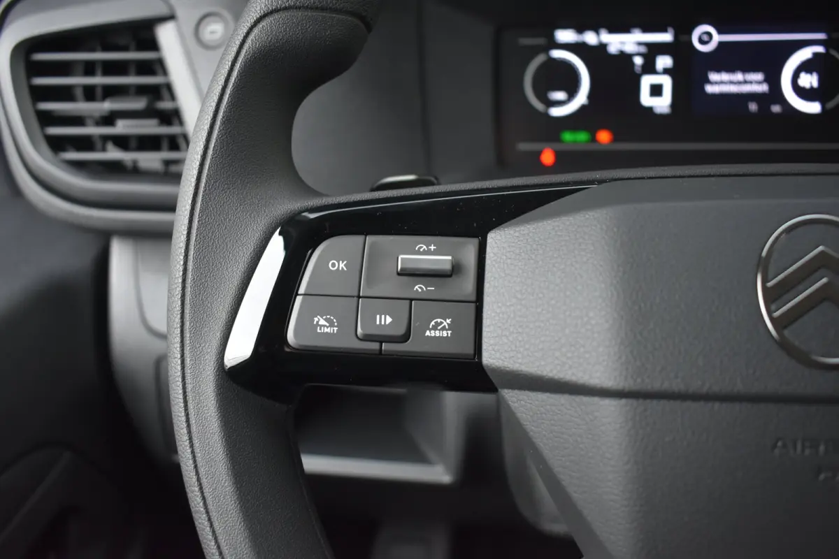 L2 136 75 kWh Tot 8 Jaar Garantie! | Parkeersensoren | Cruise Control | Airco | Bluetooth | !!