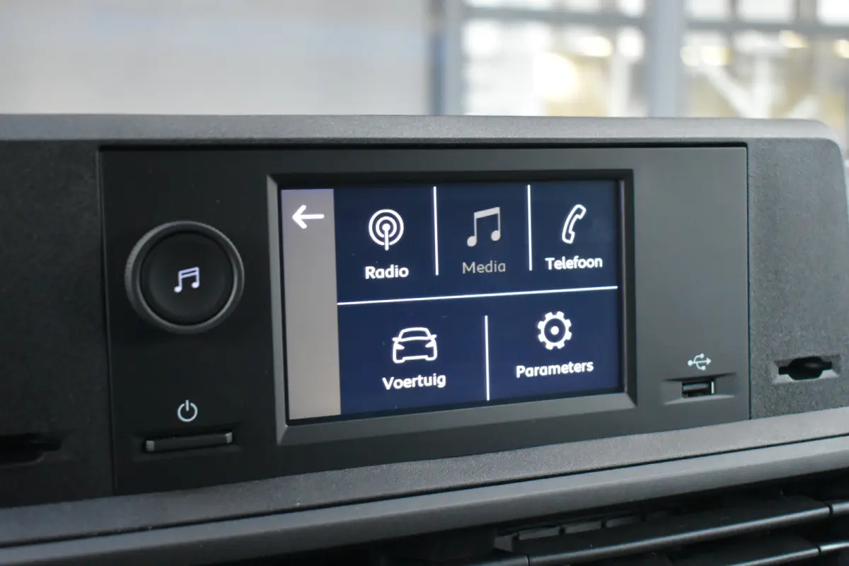 L2 136 75 kWh Tot 8 Jaar Garantie! | Parkeersensoren | Cruise Control | Airco | Bluetooth | !!