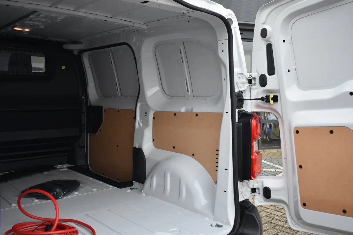 L2 136 75 kWh Tot 8 Jaar Garantie! | Parkeersensoren | Cruise Control | Airco | Bluetooth | !!
