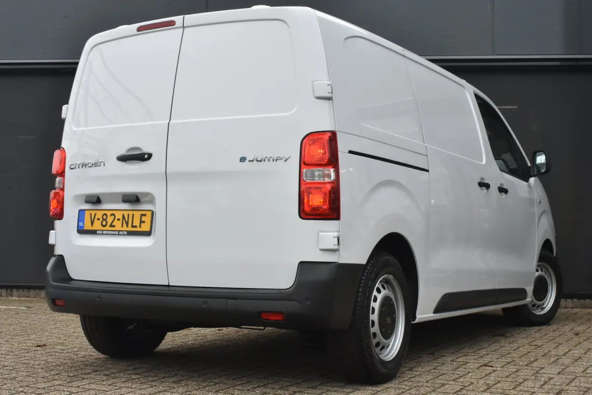 L2 136 75 kWh Tot 8 Jaar Garantie! | Parkeersensoren | Cruise Control | Airco | Bluetooth | !!