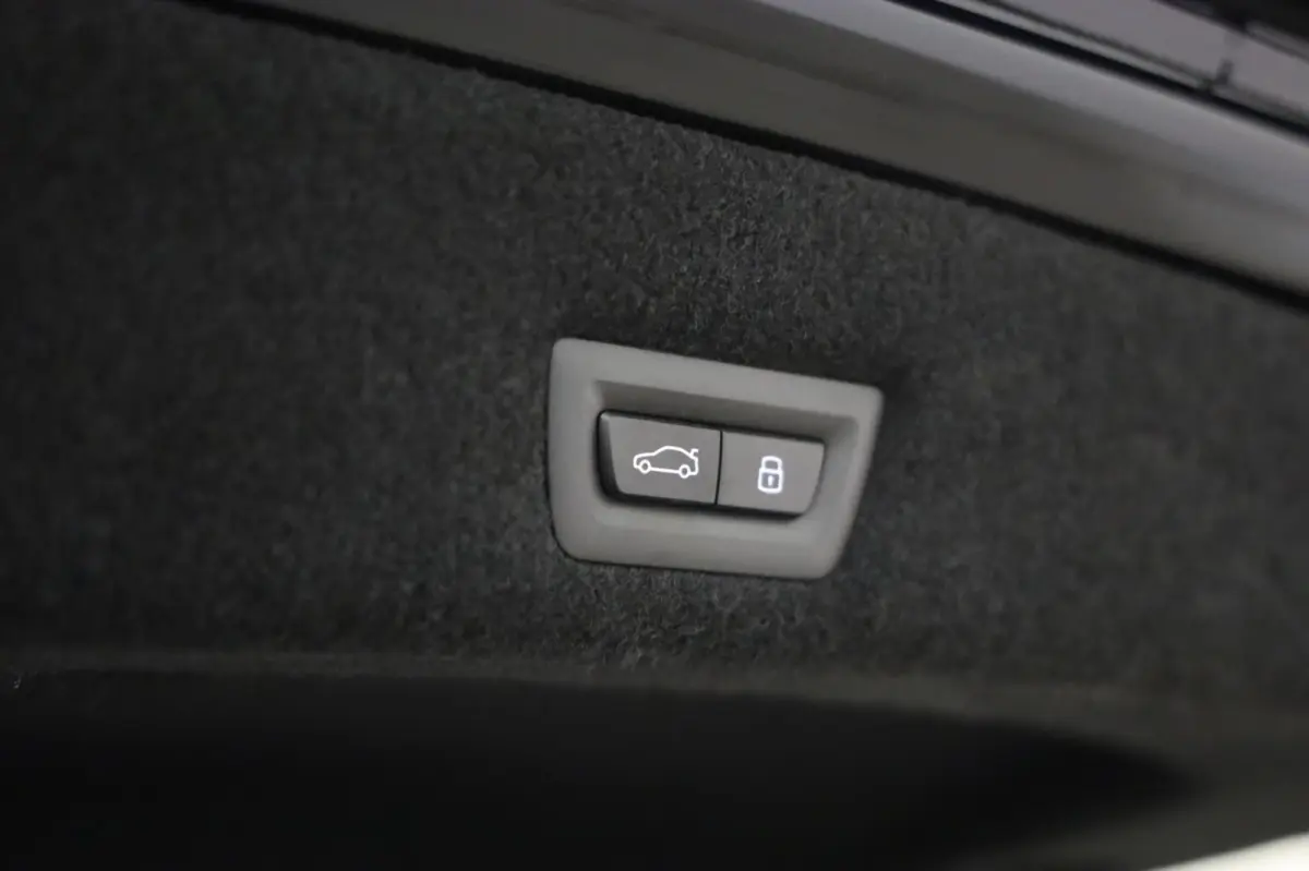 750e xDrive Pro M-Sportpakket 2026 LED HUD Active cruise PANO DAB B&W SOUND LEASE V/A 444,- pm