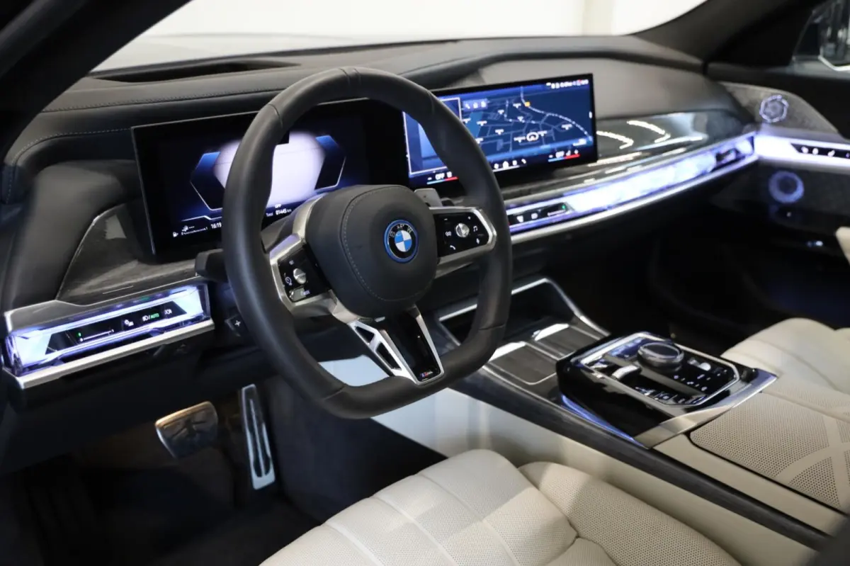 750e xDrive Pro M-Sportpakket 2026 LED HUD Active cruise PANO DAB B&W SOUND LEASE V/A 444,- pm