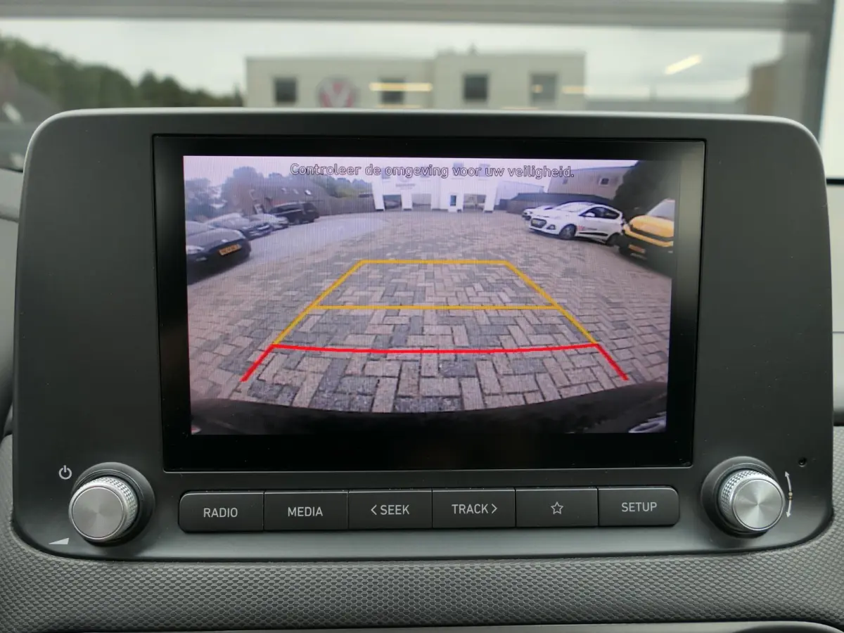 EV Comfort 64 kWh | Apple-/Android Carplay | Achteruitrijcamera | Digitaal dashboard | Stuur-/Stoelverwarming | Climate Control | ACC | 1e eigenaar | Dealer onderhouden