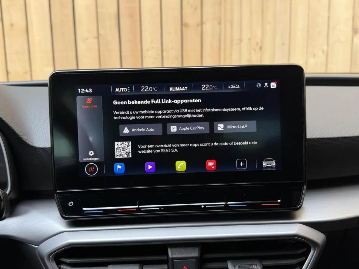 1.0 TSI FR Business Apple CarPlay/Android Auto | Cruise & climate control | DAB ontvanger | LED verlichting | Navigatiesysteem | Sfeerverlichting | Parkeersensoren achter