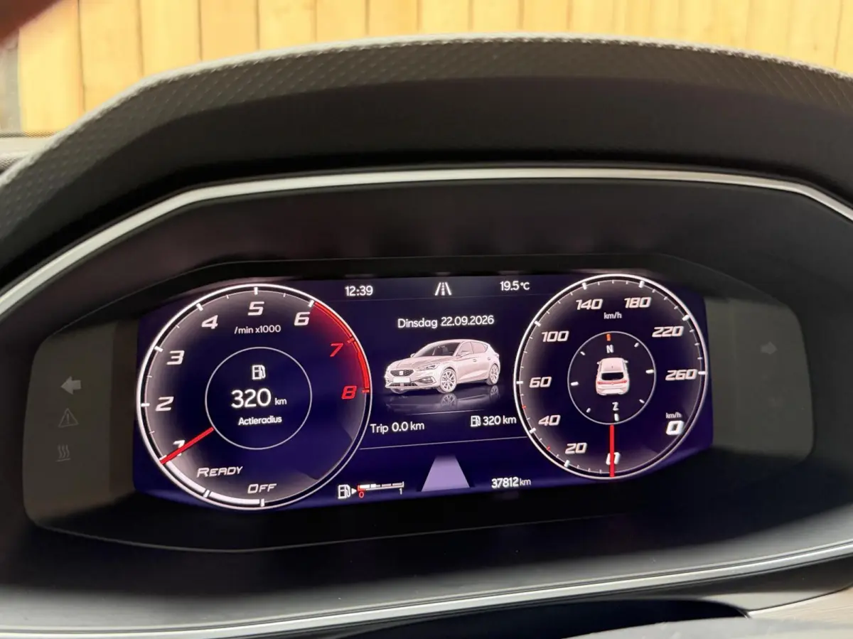 1.0 TSI FR Business Apple CarPlay/Android Auto | Cruise & climate control | DAB ontvanger | LED verlichting | Navigatiesysteem | Sfeerverlichting | Parkeersensoren achter