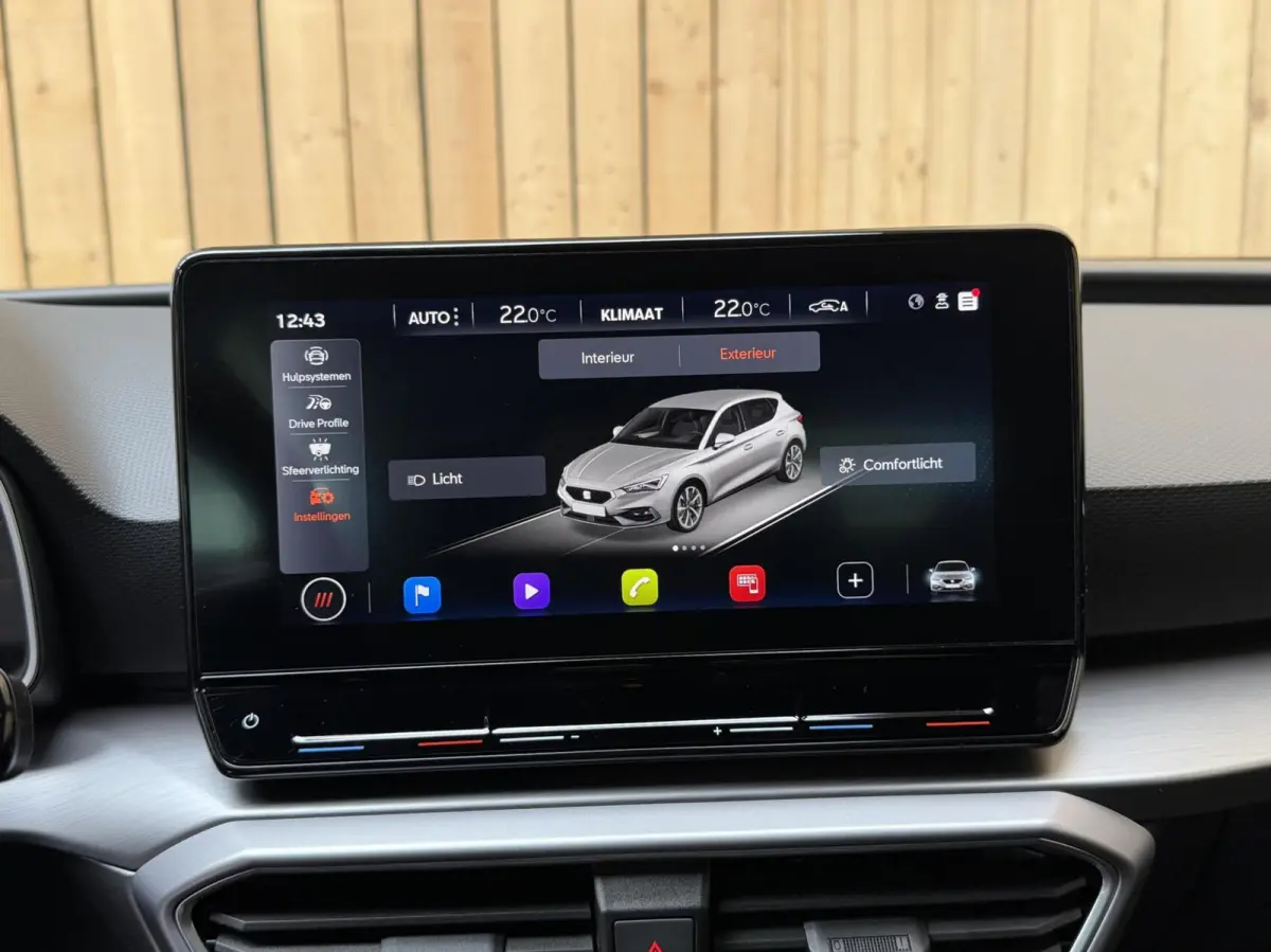 1.0 TSI FR Business Apple CarPlay/Android Auto | Cruise & climate control | DAB ontvanger | LED verlichting | Navigatiesysteem | Sfeerverlichting | Parkeersensoren achter