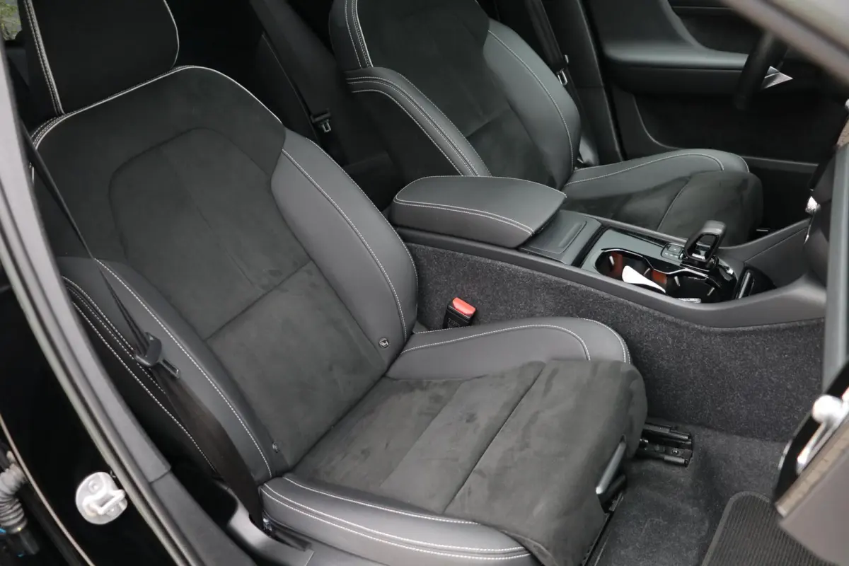 Pro |R-DESIGN| Panodak Trekhaak 19'Inch Harman/Kardon Memory Stoelen Warmtepomp PrivacyGlass AppleCarplay Uitstraling!! BJ2022