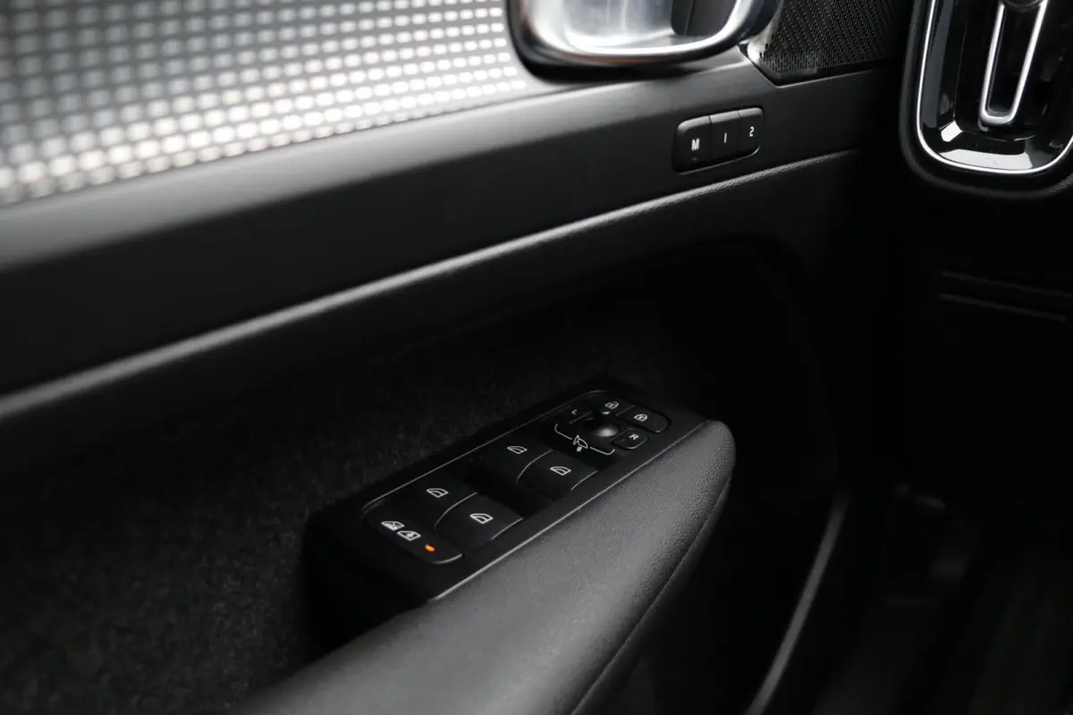 Pro |R-DESIGN| Panodak Trekhaak 19'Inch Harman/Kardon Memory Stoelen Warmtepomp PrivacyGlass AppleCarplay Uitstraling!! BJ2022