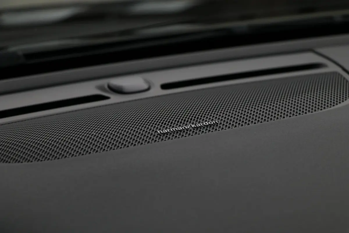 Pro |R-DESIGN| Panodak Trekhaak 19'Inch Harman/Kardon Memory Stoelen Warmtepomp PrivacyGlass AppleCarplay Uitstraling!! BJ2022