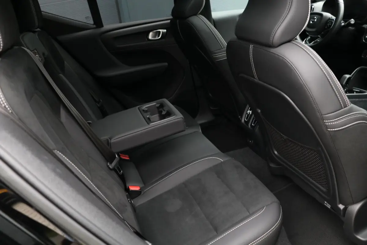 Pro |R-DESIGN| Panodak Trekhaak 19'Inch Harman/Kardon Memory Stoelen Warmtepomp PrivacyGlass AppleCarplay Uitstraling!! BJ2022
