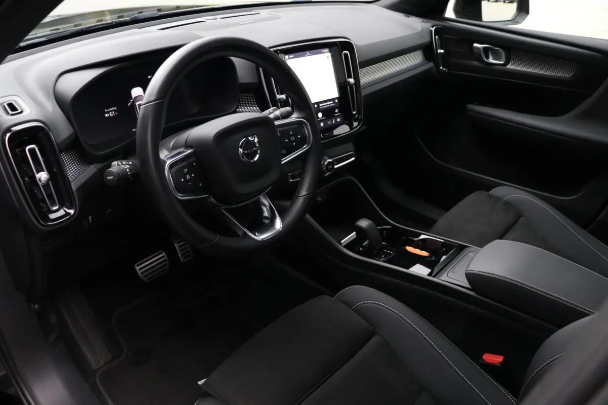 Pro |R-DESIGN| Panodak Trekhaak 19'Inch Harman/Kardon Memory Stoelen Warmtepomp PrivacyGlass AppleCarplay Uitstraling!! BJ2022