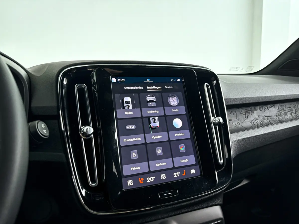 Core 70 kWh | SOH 93% | Parkeercamera | Stoel- en stuurverwarming | Cruise control