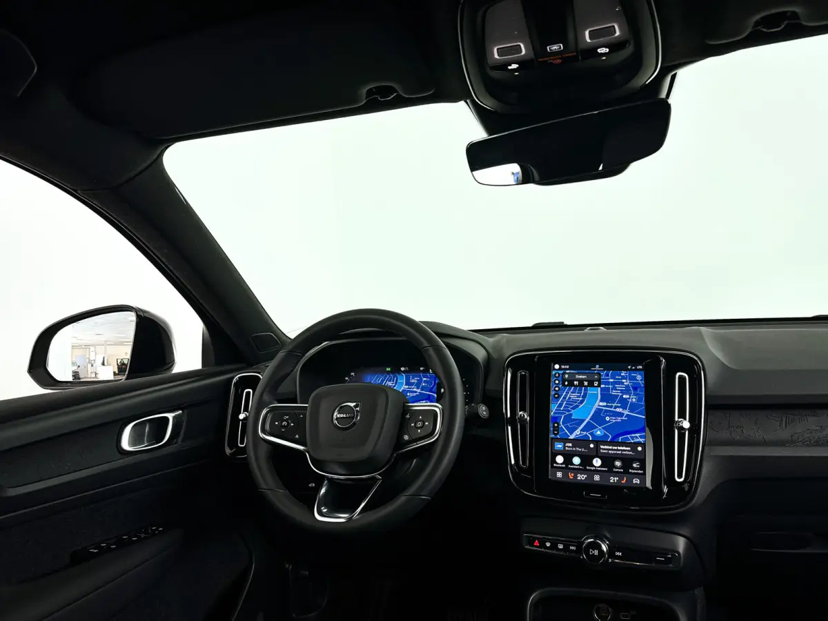 Core 70 kWh | SOH 93% | Parkeercamera | Stoel- en stuurverwarming | Cruise control