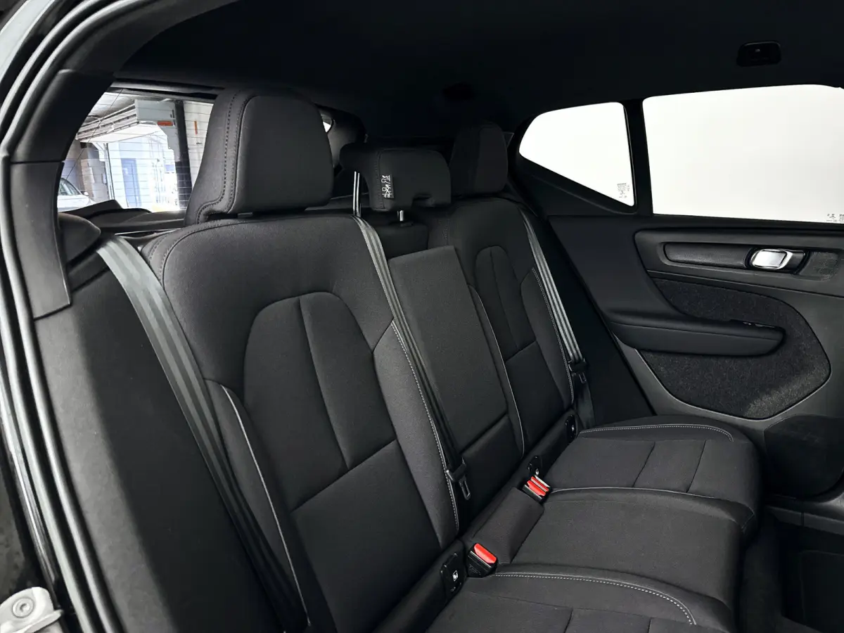 Core 70 kWh | SOH 93% | Parkeercamera | Stoel- en stuurverwarming | Cruise control