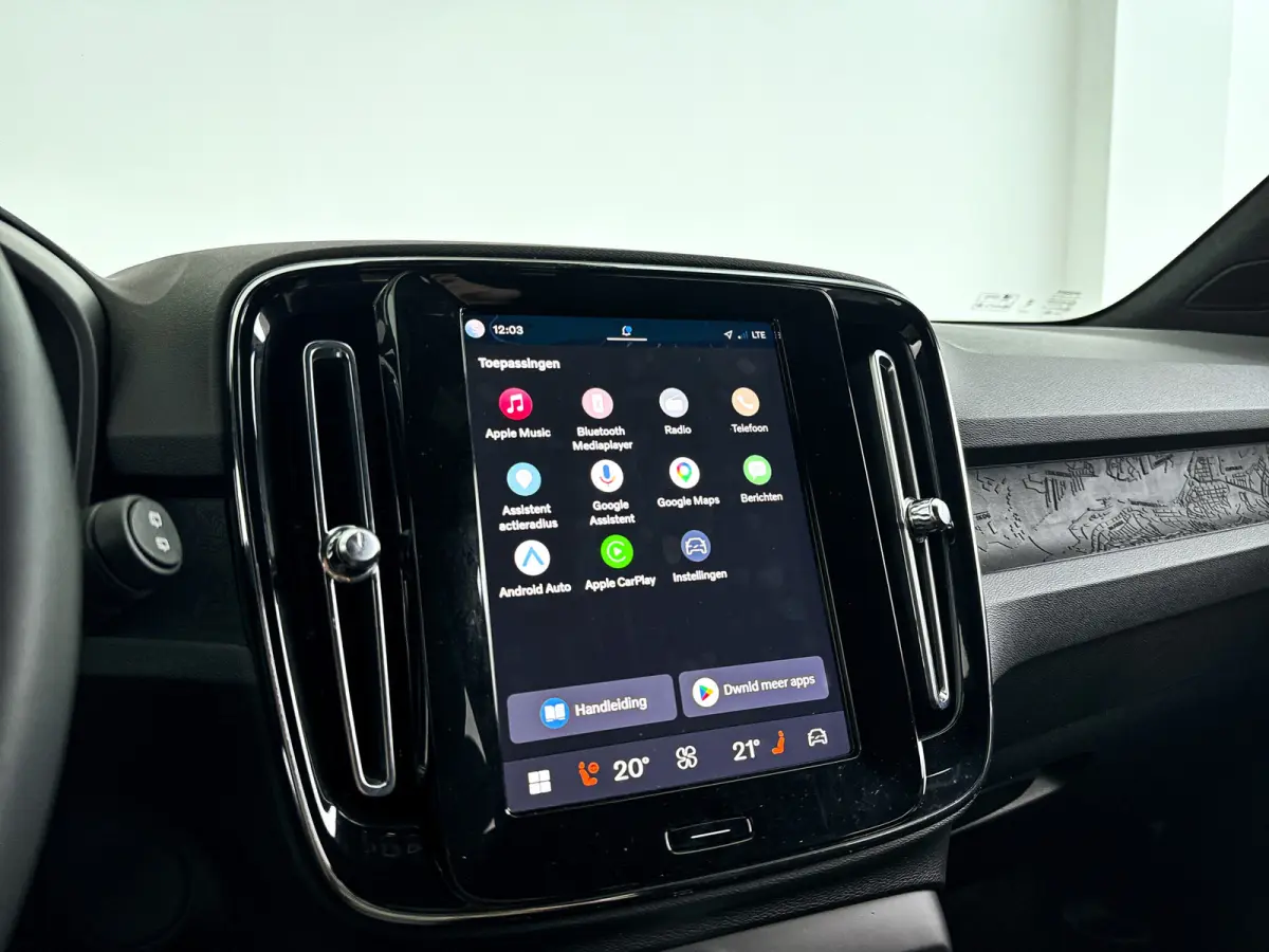 Core 70 kWh | SOH 93% | Parkeercamera | Stoel- en stuurverwarming | Cruise control