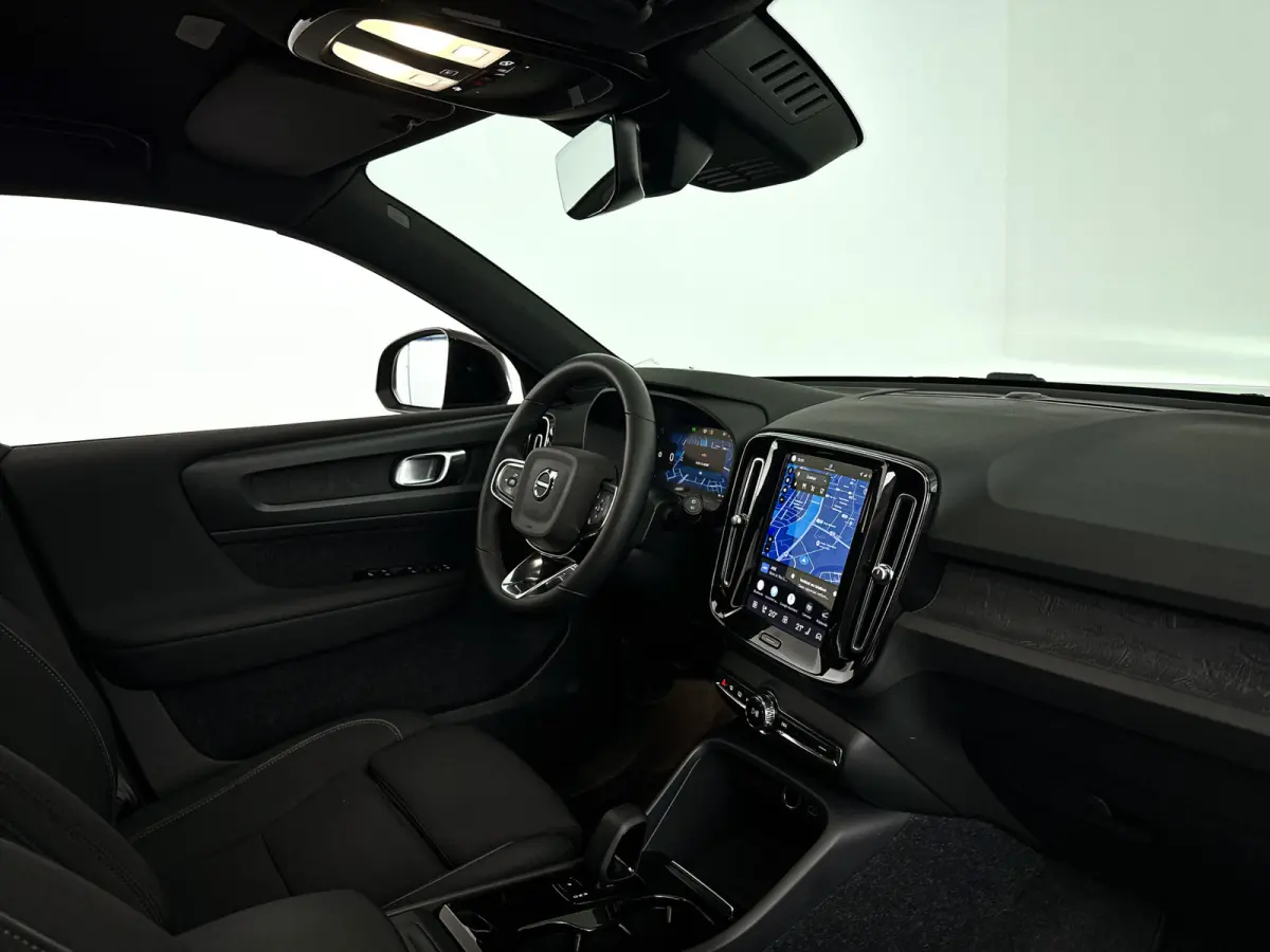 Core 70 kWh | SOH 93% | Parkeercamera | Stoel- en stuurverwarming | Cruise control
