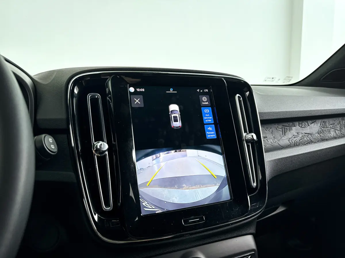 Core 70 kWh | SOH 93% | Parkeercamera | Stoel- en stuurverwarming | Cruise control
