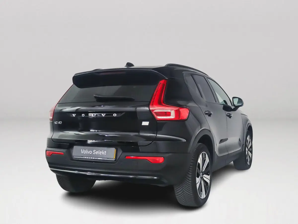 Core 70 kWh | SOH 93% | Parkeercamera | Stoel- en stuurverwarming | Cruise control