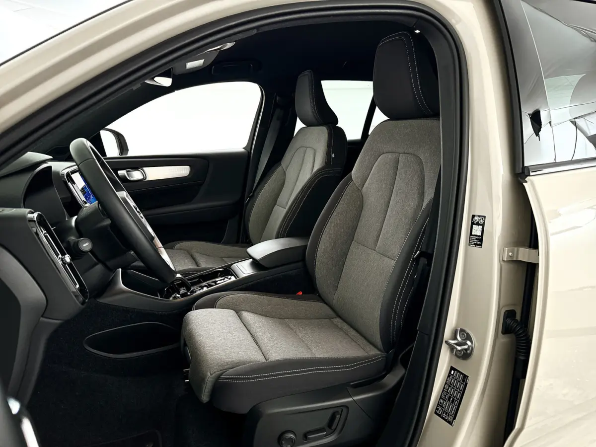 B4 Plus Dark | Parkeercamera | Stoel- en Stuurverwarming | Harman Kardon | Trekhaak