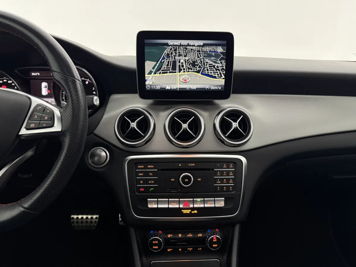 180 | Pano | Camera | LED | Clima | Cruise | Keyless | Navi | Parkeersens.