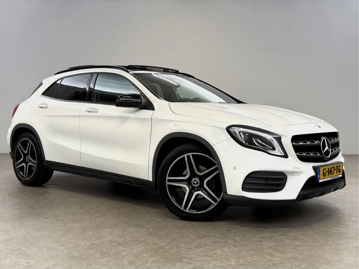 180 | Pano | Camera | LED | Clima | Cruise | Keyless | Navi | Parkeersens.