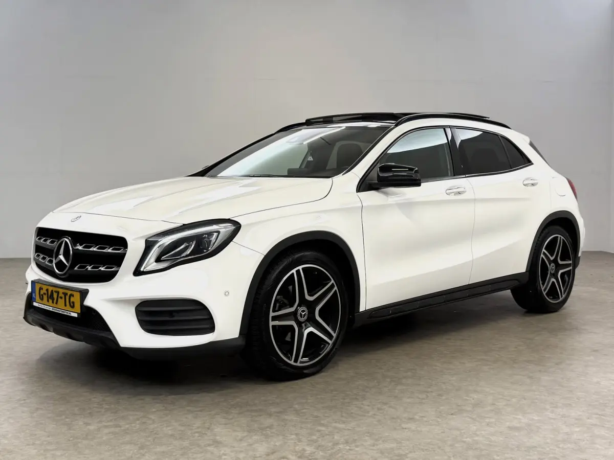 180 | Pano | Camera | LED | Clima | Cruise | Keyless | Navi | Parkeersens.