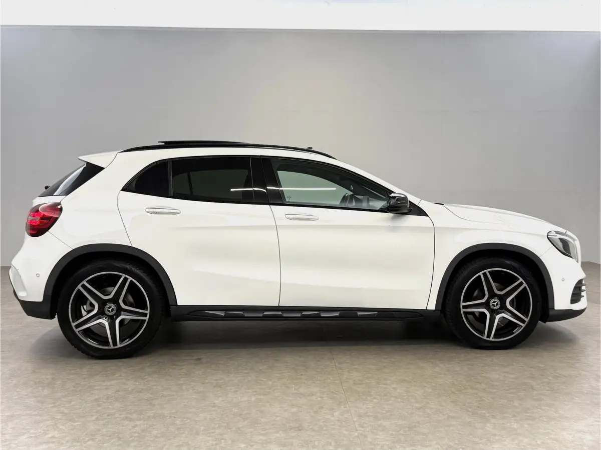 180 | Pano | Camera | LED | Clima | Cruise | Keyless | Navi | Parkeersens.